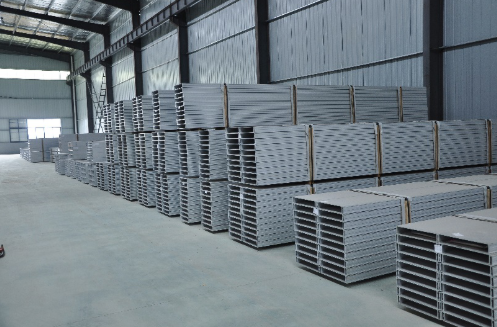 What is the aluminum alloy template and what are its advantages?